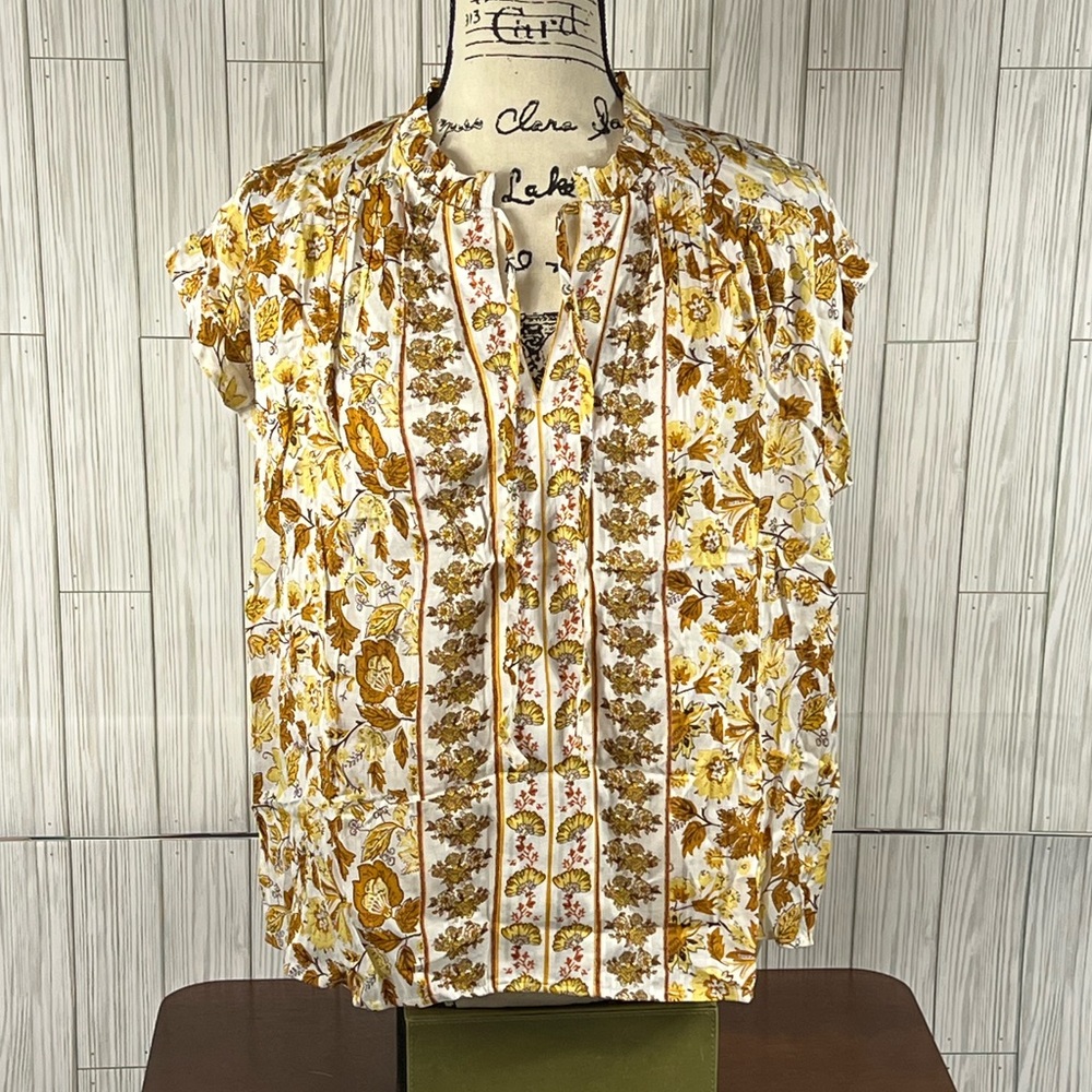 Loft Sleeveless V-Neck Blouse